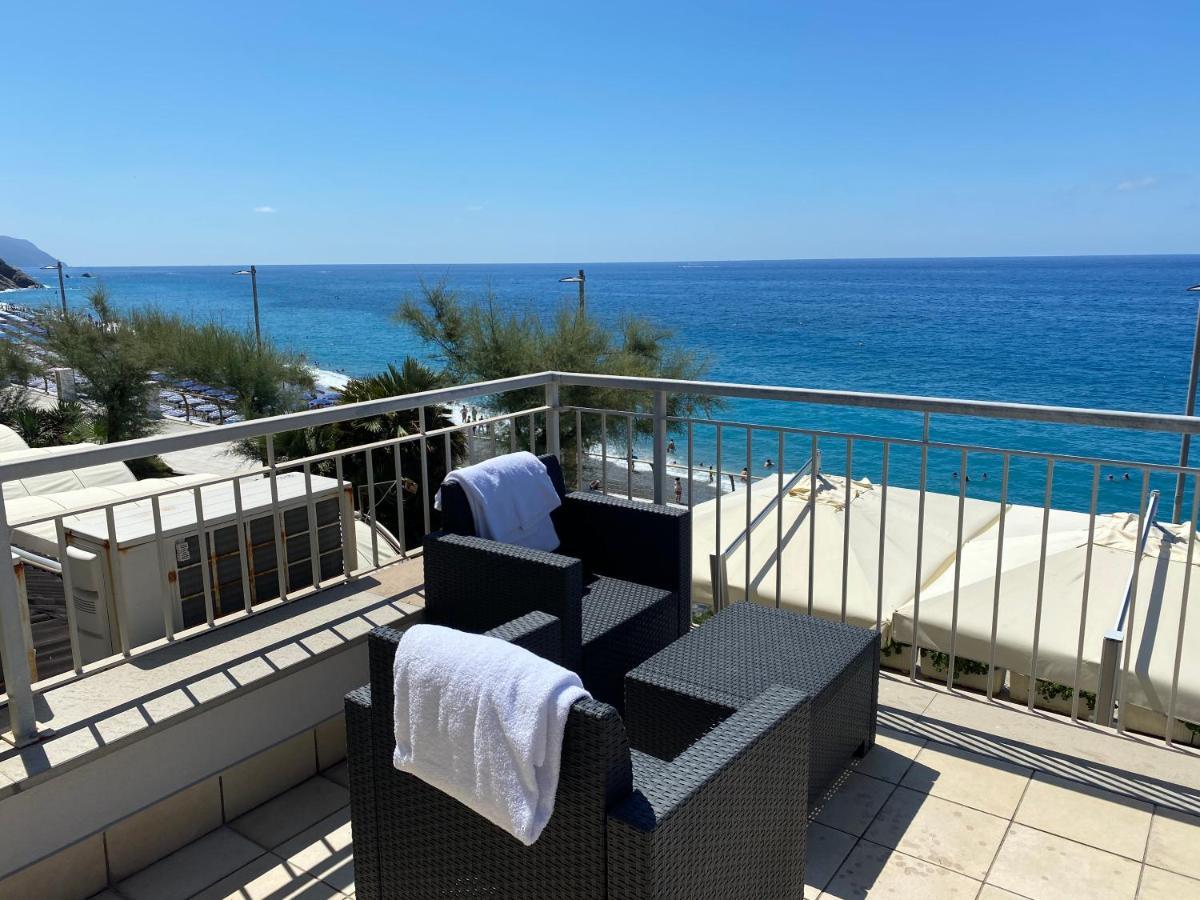 Caravella Hotel Deiva Marina Eksteriør billede