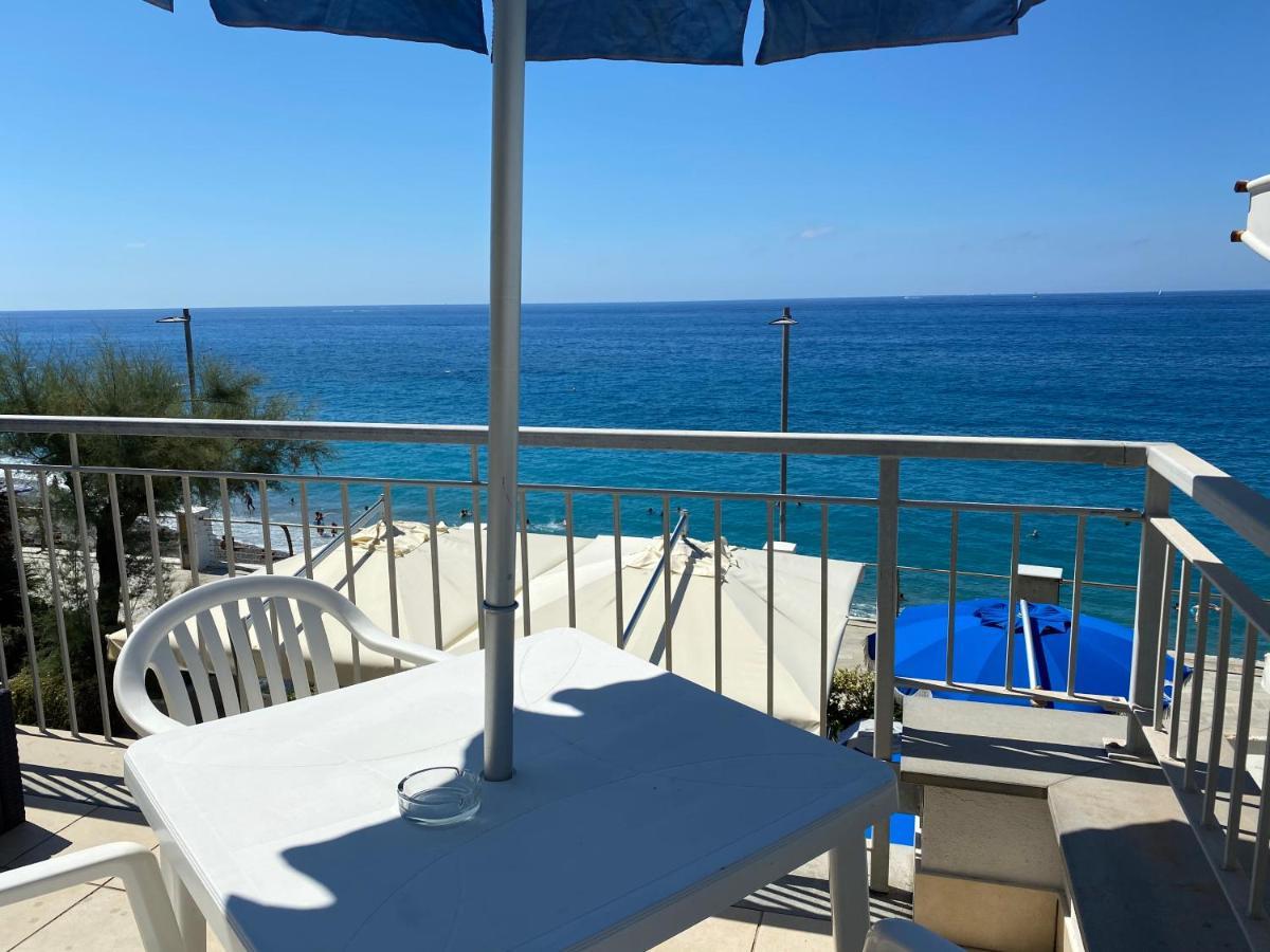 Caravella Hotel Deiva Marina Eksteriør billede
