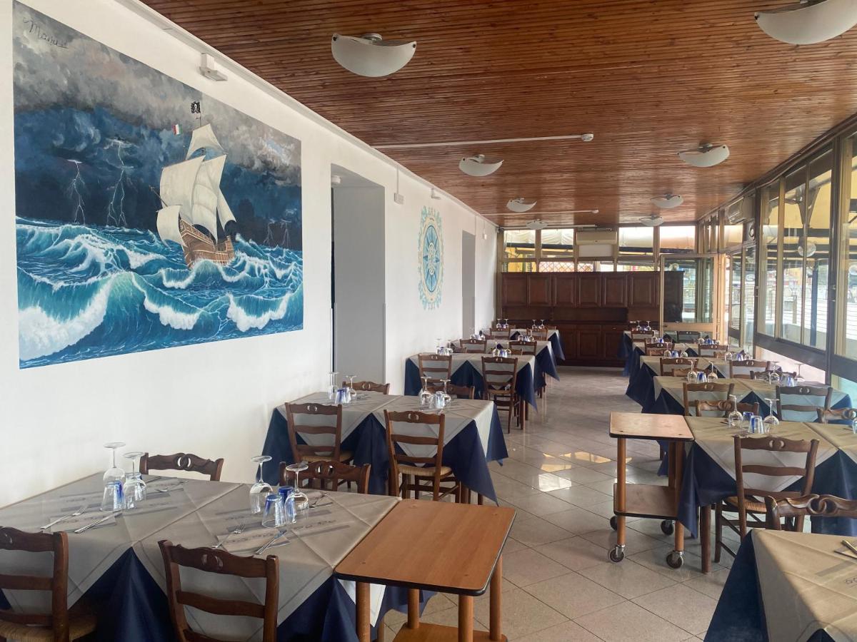 Caravella Hotel Deiva Marina Eksteriør billede