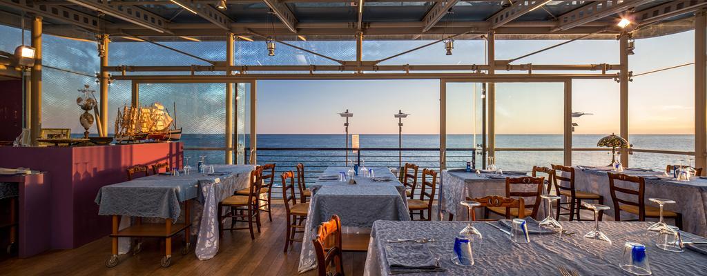Caravella Hotel Deiva Marina Eksteriør billede